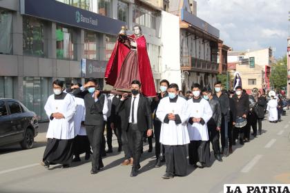 Imagen de San Juan encabezó la procesión /LA PATRIA