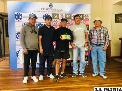 Acto de premiación en la División Primera “B” /OTC
