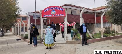 Fachada de la Subalcaldía del D-3 /LA PATRIA