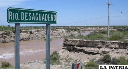 Desborde del río Desaguadero en otras gestiones causaba serios daños en Toledo /RR.SS.