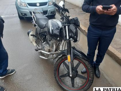 La motocicleta del “delivery” no revistió desperfectos /LA PATRIA