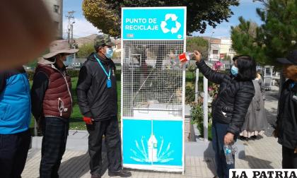 Desde la campaña permanente “Oruro Te Quiero Limpia” se pide a la población utilizar de buena forma los puntos de reciclaje 