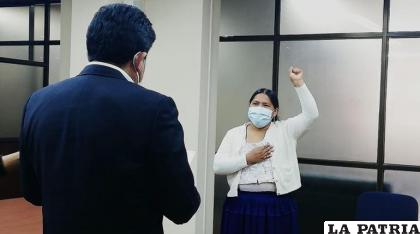 Montaño posesiona a Choque como Directora General Ejecutiva de Aasana /Ministerio de Obras Públicas