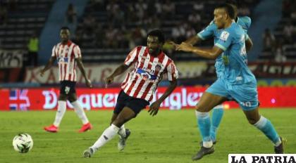 La acción del partido disputado anoche en el estadio de Barranquilla /marca.com