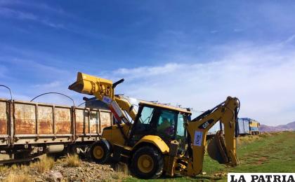Ferroviaria Andina asegura estar comprometida con la limpieza del lago /LA PATRIA