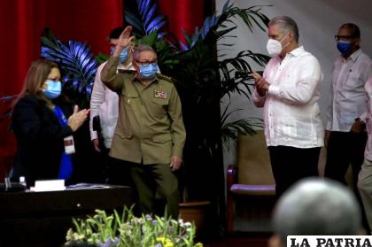 Raúl Castro, anunció que dejará de ser parte del Partido Comunista /apnews.com