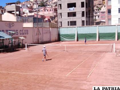 El campeonato se viene desarrollando en las canchas del Oruro Tenis Club y el National Tennis Club /LA PATRIA