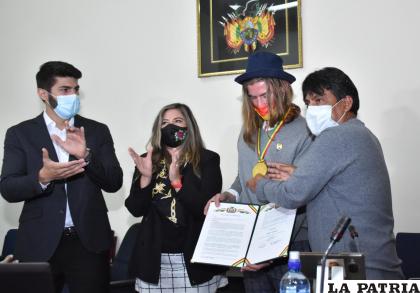 Cámara de Diputados reconoció al ciudadano francés Alexis Dessard, por su labor de campañas de limpiezas en Bolivia