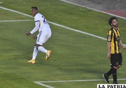 Sebastián Villa fue el autor del único gol del partido /APG