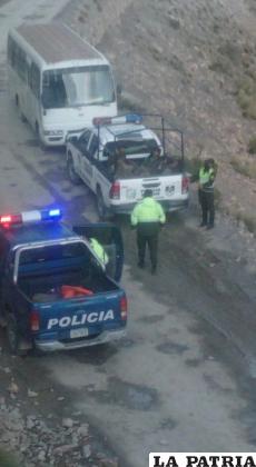 La Policía capturó a cinco ladrones de mineral y los remitió a la Fiscalía /Radio Nacional de Huanuni
