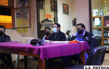 El Comité Electoral anuncia su retiro en caso de no existir una 
solución /LA PATRIA