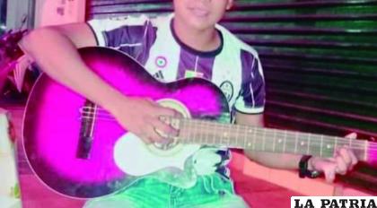 El joven fue atacado por su novia junto a una cómplice / RR.SS.
