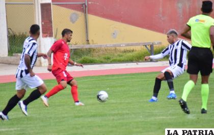 Gabriel Ríos fue la figura descollante del partido de ayer /LA PATRIA
