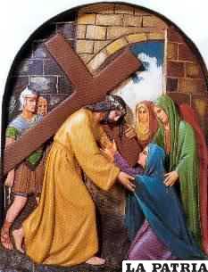 Cuarta Estación
JESÚS SE ENCUENTRA CON SU MADRE