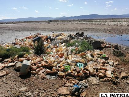 La basura plástica nuevamente se acumula en el canal Rosso /CB