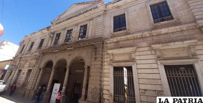 Presidente de la BPO se percató de los daños en este edificio 
/LA PATRIA
