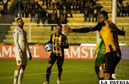 A los “atigrados” les costó anotar el gol que llegó recién en el segundo tiempo /APG