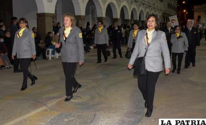 La promoción 1974 lució sus mejores galas