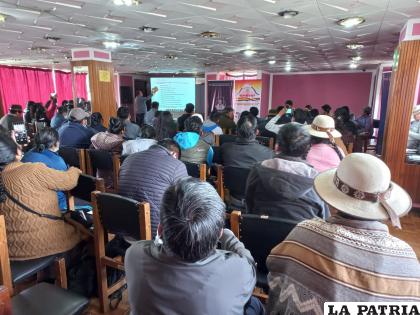 Varias autoridades y técnicos de los municipios participaron /LA PATRIA