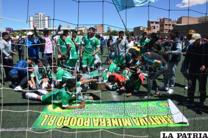 Sin duda merecido título para el plantel que representa al municipio de Poopó /LA PATRIA

