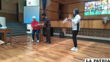 Conversatorio en la U.E. SMMP /LA PATRIA 
