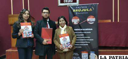 Parte del equipo de la Revista Brújula Educativa 
/LA PATRIA