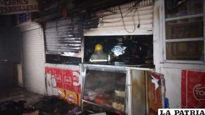 El puesto de venta terminó con daños de consideración /LA PATRIA