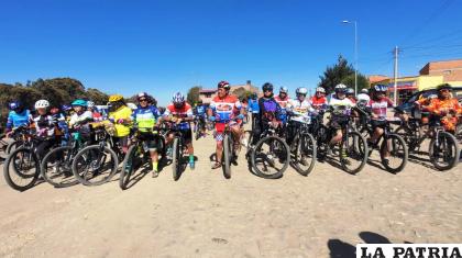 Buena cantidad de ciclistas en la prueba municipal /LA PATRIA