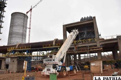 Uno de los proyectos de construcción encarado por el Estado en el departamento de Potosí /CORREO DEL SUR
