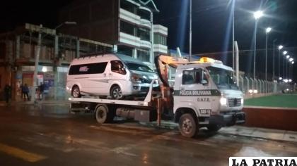 Tránsito remolca el motorizado /LA PATRIA
