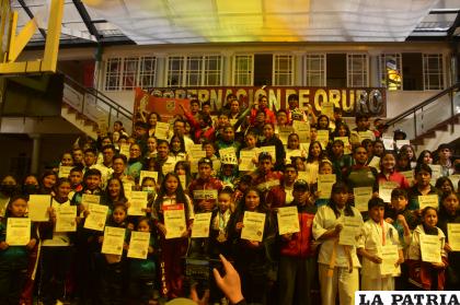Cerca de medio millar deportistas fueron reconocidos por el Sedede /LA PATRIA