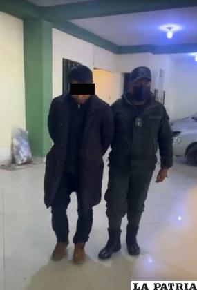 Llevan al detenido a instancias de la Fiscalía /LA PATRIA