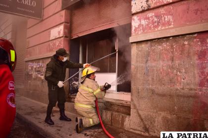 Sofocan incendio en la casa â€œSchmidtâ€ en 2018 /Archivo LA PATRIA