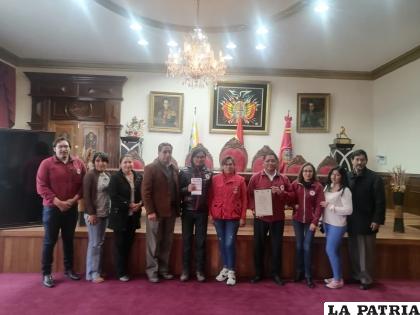 Colegio de Psicólogos de Oruro recibió resolución de modificación de estatutos y reglamentos internos /LA PATRIA
