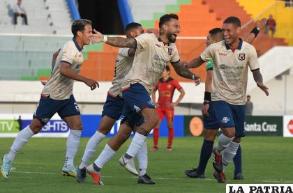 El ??aviador? comienza a sonreír en el torneo / APG