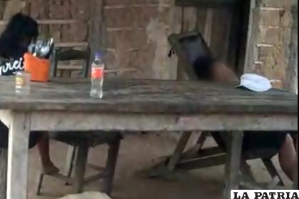 Uno de los cuerpos fue hallado sentado en una silla / Unitel