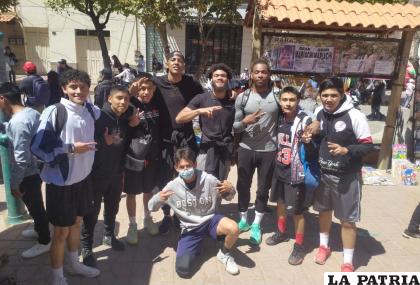 Linda actividad del cual fueron parte los jugadores del plantel canino /CAN