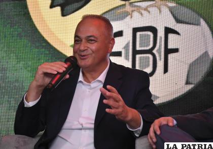 Fernando Costa en conferencia de prensa anunció el amistoso contra Chile /APG