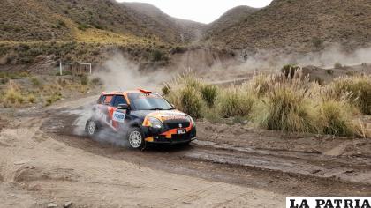Williams Navarro se mantiene en el podio en la Clase CR5 /Rodolfo Vásquez
