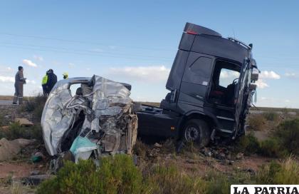 Los daños en las estructuras de los dos motorizados fueron de relevancia /LA PATRIA