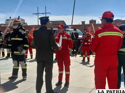Colque recibió el Emblema de Oro por su labor /LA PATRIA