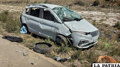 El coche terminó con daños considerables en su estructura /LA PATRIA