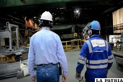 Trabajadores en operación de Minsur /rumbominero.com