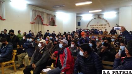 Dos convocatorias a asamblea de socios e hinchas dividen las fuerzas /LA PATRIA