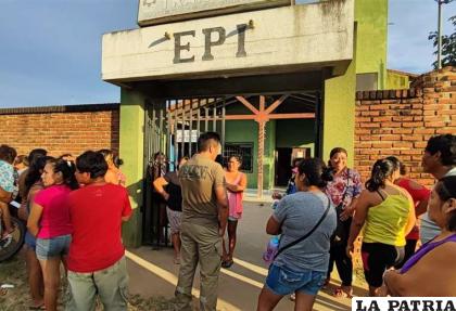 Suman las denuncias contra el profesor que fue grabado toqueteando a una estudiante / RR.SS.