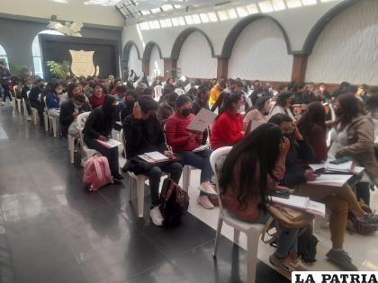 Estudiantes de Derecho fueron parte de la socialización /LA PATRIA