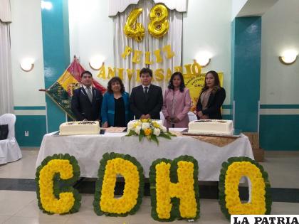 El directorio de la Cámara Hotelera, en ambientes del Hotel Edén en cena de confraternidad por el 48 aniversario /LA PATRIA
