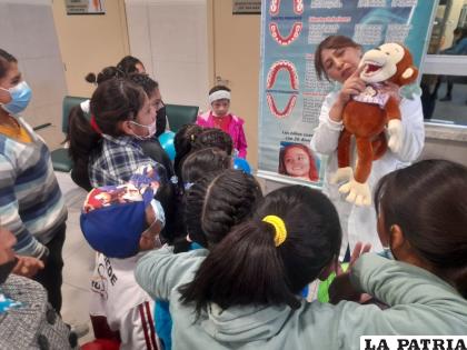 Los niños recibieron orientación para la correcta higiene bucodental /LA PATRIA