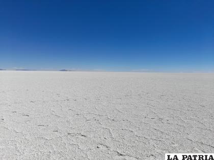 La esperanza de los Urus es que nuevamente el Poopó vuelva a la vida con todo su esplendor y no como está en la actualidad