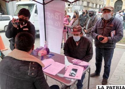 Apdho instala puntos de recolección de firmas /LA PATRIA